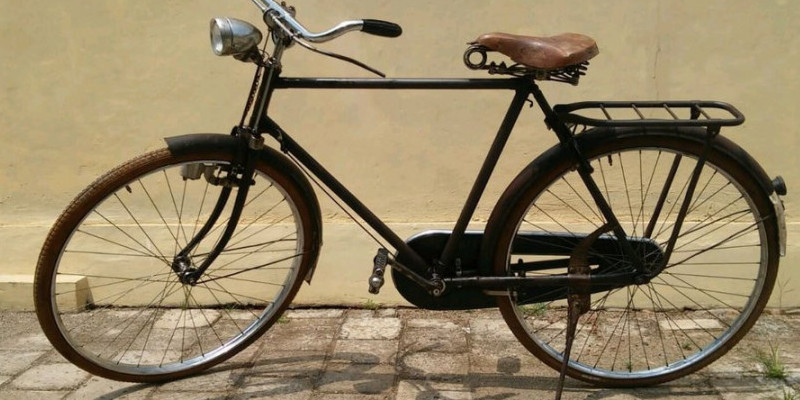 Warisan Sepeda Ontel Yang Sudah Berumur Sangat Tua