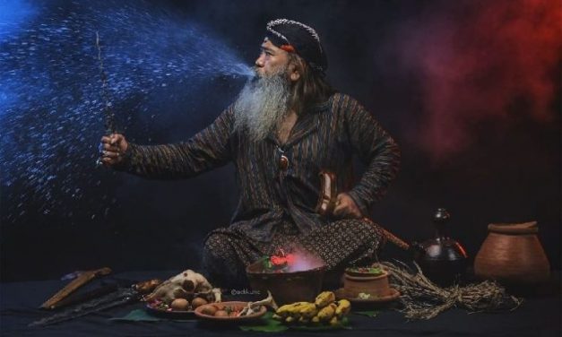 Seorang Figur Gaib Yang Di Panggil Dukun Karena Paham Mistis