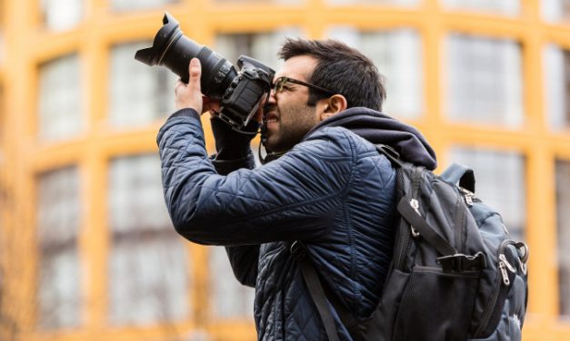 Keahlian Memotret Menggunakan Kamera Atau Fotografer