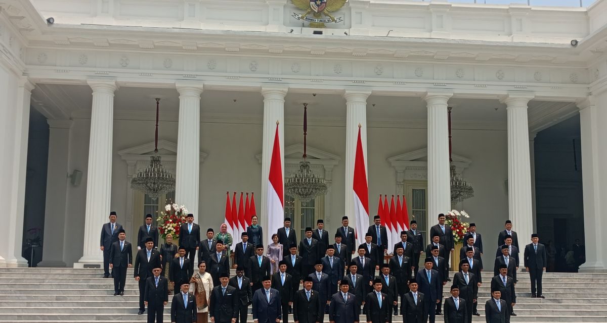 Kaki Tangan Presiden Atau Menteri Pejabat Negara