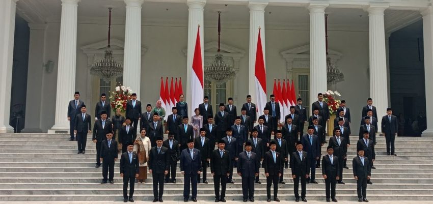 Kaki Tangan Presiden Atau Menteri Pejabat Negara