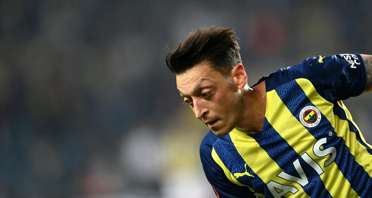Mesut Ozil Merupakan Pemain Sepak Bola Yang Sangat Handal