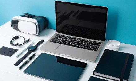 Perangkat Kecil Elektronik Gadget Sangat Di Butuhkan