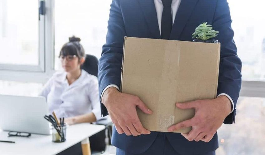 Pemecatan Pekerja Atau Terkena PHK Perusahaan
