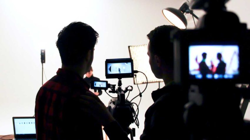 Perangkat Elektronik Kamera Mengambil Gambar Dan Video