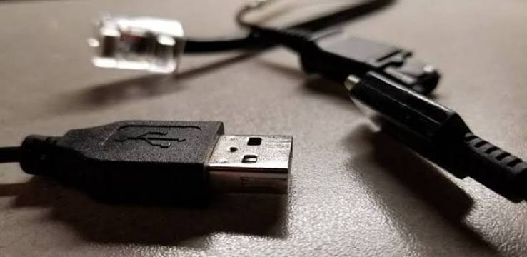 Port Kabel USB Untuk Beberapa Perangkat Elektronik