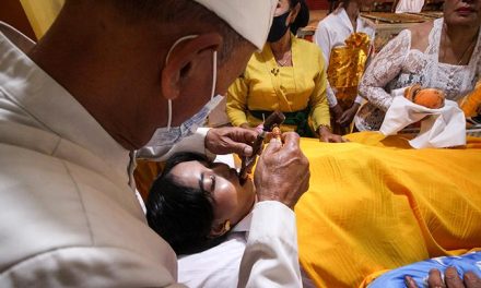 Kegiatan Acara Dari Budaya Upacara Adat