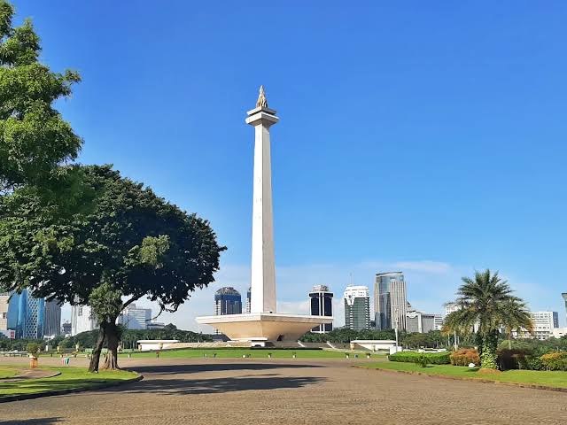 Sebuah Ikon Indonesia Yang Sudah Sangat Terkenal Monas