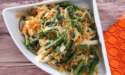 Sayuran Rebus Yang Menjadi Makanan Tradisional Indonesia Urap