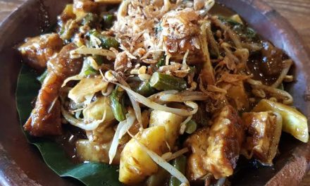 Sebuah Anggota Tubuh Hewan Di Jadikan Rujak