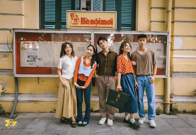 Penampilan Pemuda Retro Dengan Gaya 80an