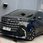 Sebuah Kendaraan Mobil Mahal Serta Mewah Alphard