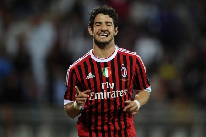 Pemain Sepakbola Brasil Seorang Alexandre Pato